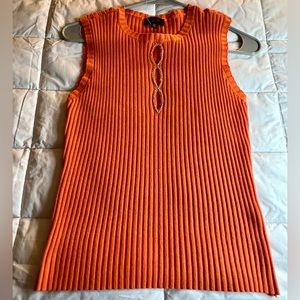 NWOT Ontwelft Orange sleeveless shirt with peephole in front. Size small